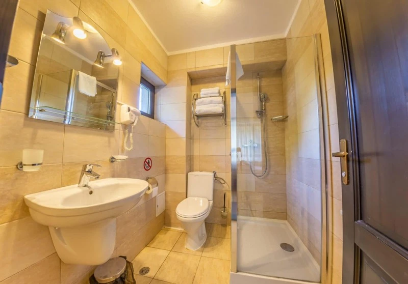 Moieciu de Sus Cazare | Motel (K1581-52) Imaginea poate fi supusă drepturilor de autor. Se recomandă contactarea titularului drepturilor.