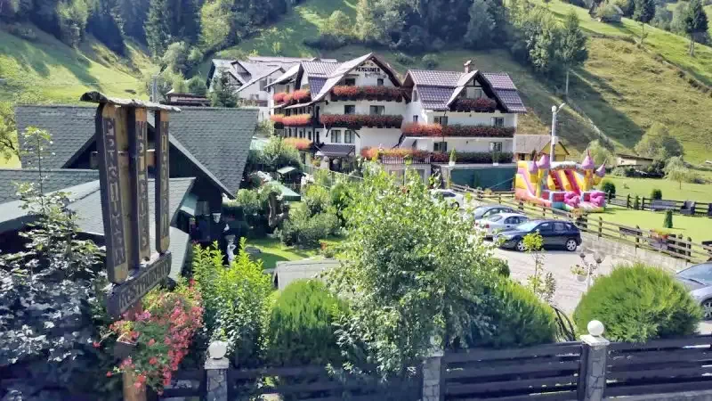 Moieciu de Sus Cazare | Motel (K1372-25) Imaginea poate fi supusă drepturilor de autor. Se recomandă contactarea titularului drepturilor.