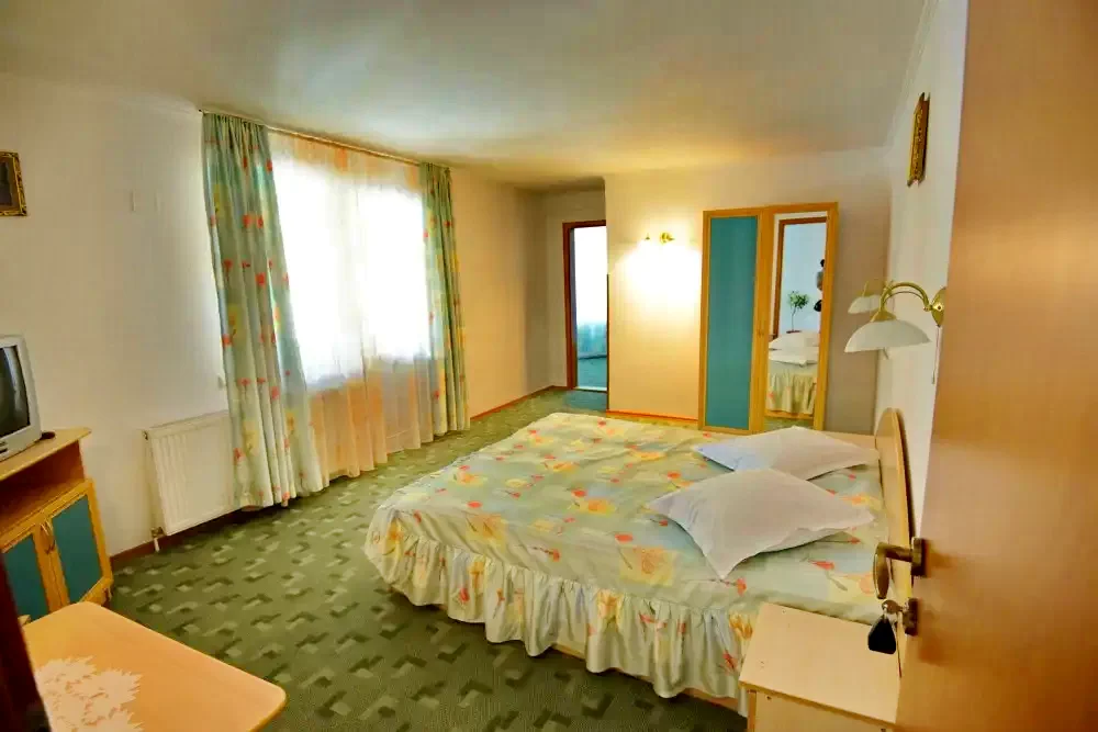 Moieciu de Sus Cazare | Motel (K1372-48) Imaginea poate fi supusă drepturilor de autor. Se recomandă contactarea titularului drepturilor.