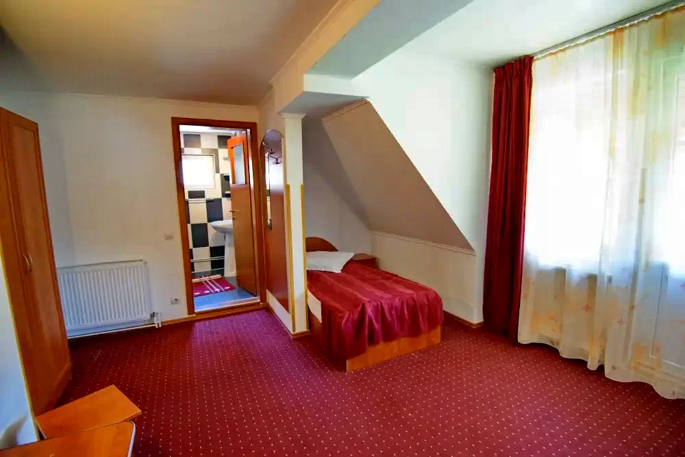 Moieciu de Sus Cazare | Motel (K1372-51) Imaginea poate fi supusă drepturilor de autor. Se recomandă contactarea titularului drepturilor.