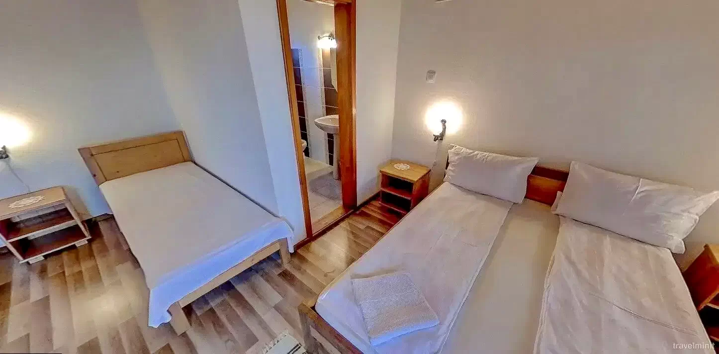 Lupeni Cazare | Motel (K0357-19) Imaginea poate fi supusă drepturilor de autor. Se recomandă contactarea titularului drepturilor.