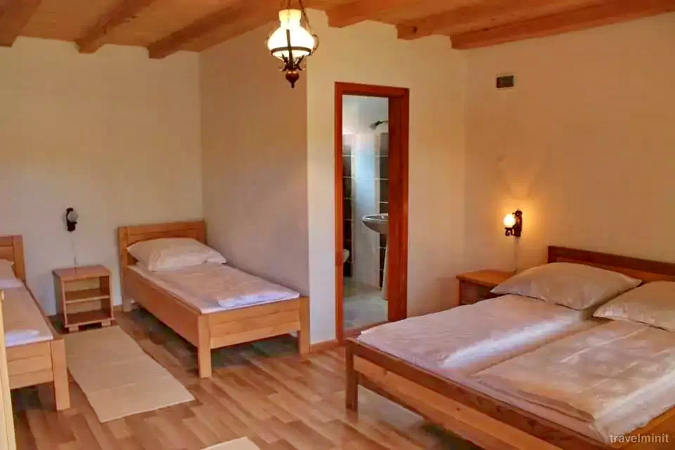 Lupeni Cazare | Motel (K0357-20) Imaginea poate fi supusă drepturilor de autor. Se recomandă contactarea titularului drepturilor.