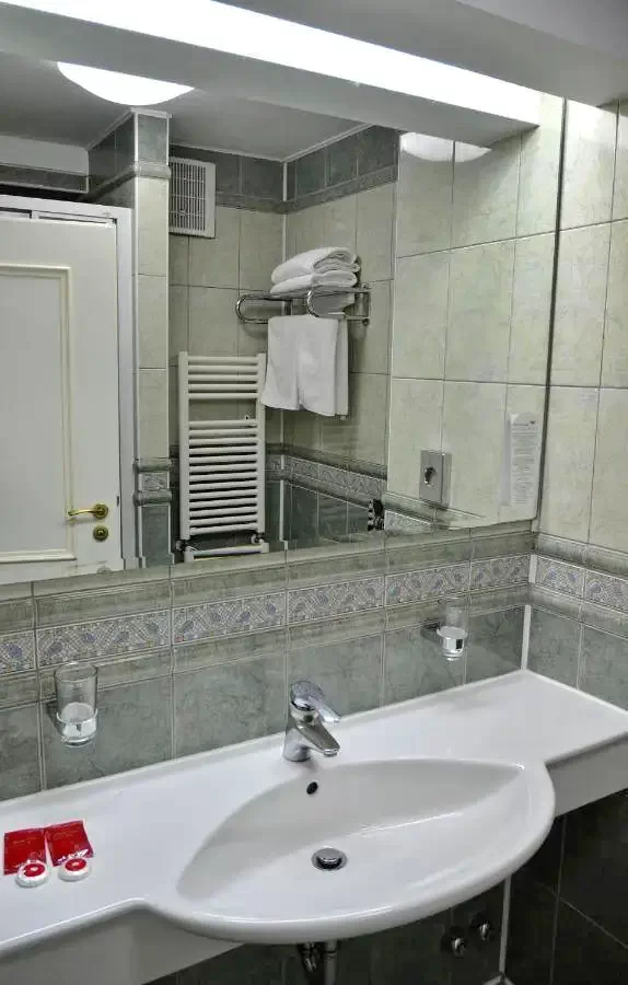 Biharfüred Szállás | Turisztikai panzió (K0828-10) A kép szerzői jogvédelem alatt állhat. Javasolt a kapcsolatfelvétel a jog tulajdonossal.