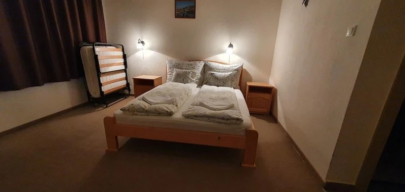 Căpâlnița Cazare | Pensiune (K1240-22) Imaginea poate fi supusă drepturilor de autor. Se recomandă contactarea titularului drepturilor.