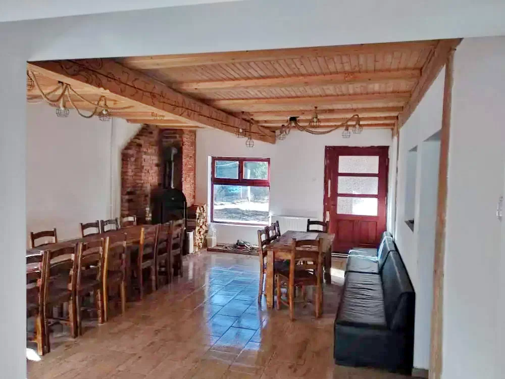 Comandău Cazare | Motel (K1377-6) Imaginea poate fi supusă drepturilor de autor. Se recomandă contactarea titularului drepturilor.