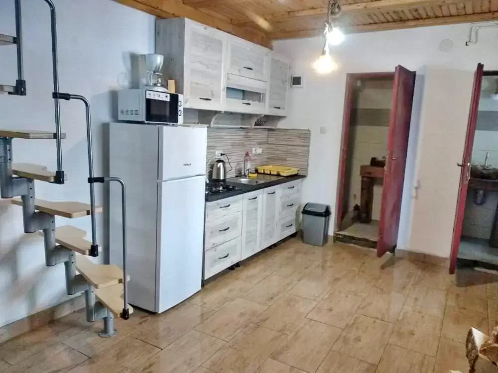 Comandău Cazare | Motel (K1377-14) Imaginea poate fi supusă drepturilor de autor. Se recomandă contactarea titularului drepturilor.