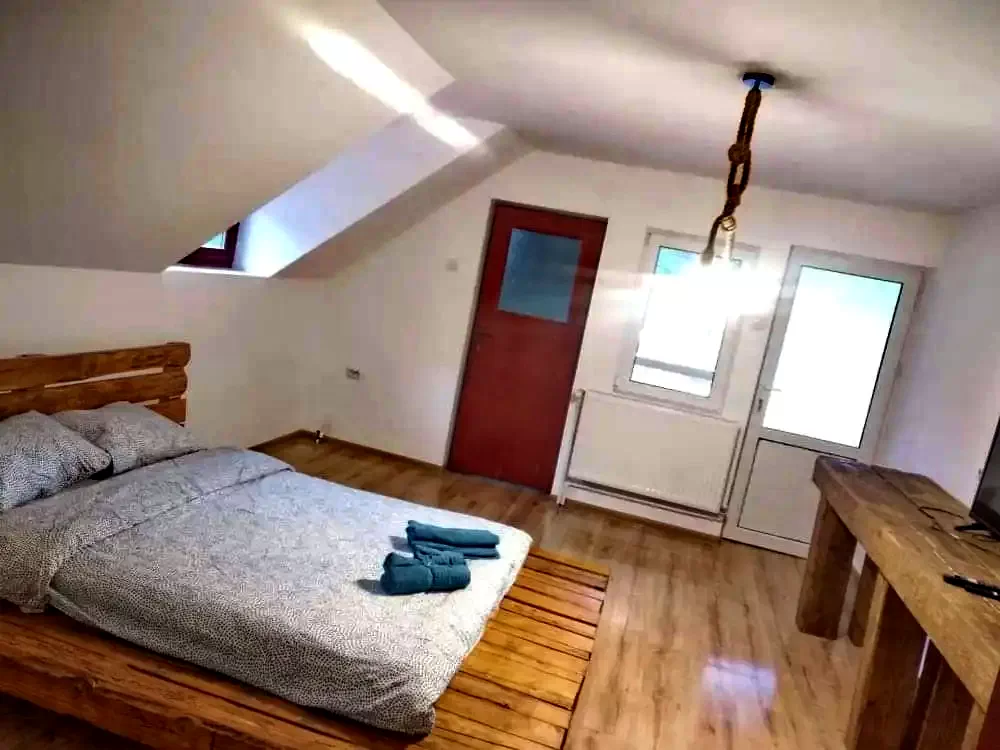 Comandău Cazare | Motel (K1377-20) Imaginea poate fi supusă drepturilor de autor. Se recomandă contactarea titularului drepturilor.