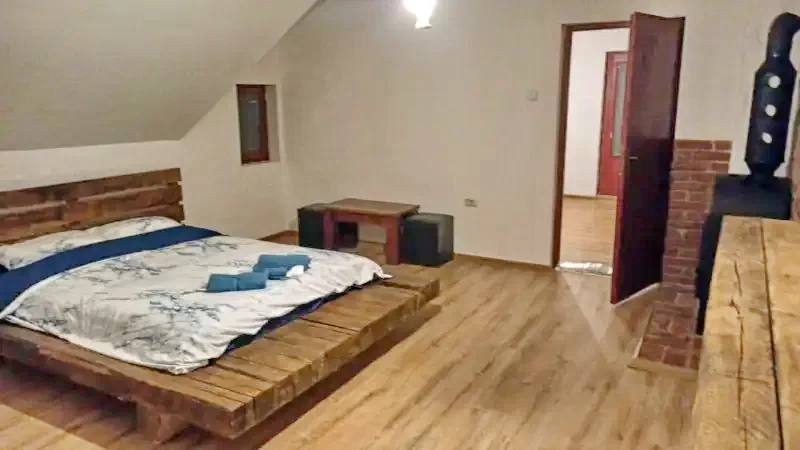 Komandó Szállás | Motel (K1377-28) A kép szerzői jogvédelem alatt állhat. Javasolt a kapcsolatfelvétel a jog tulajdonossal.