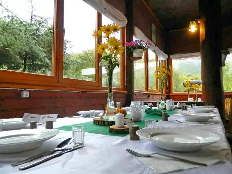 Sub Cetate Cazare | Motel (K1033-6) Imaginea poate fi supusă drepturilor de autor. Se recomandă contactarea titularului drepturilor.