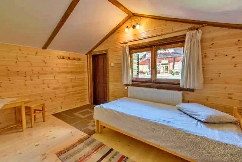 Zeteváralja Szállás | Motel (K1033-43) A kép szerzői jogvédelem alatt állhat. Javasolt a kapcsolatfelvétel a jog tulajdonossal.