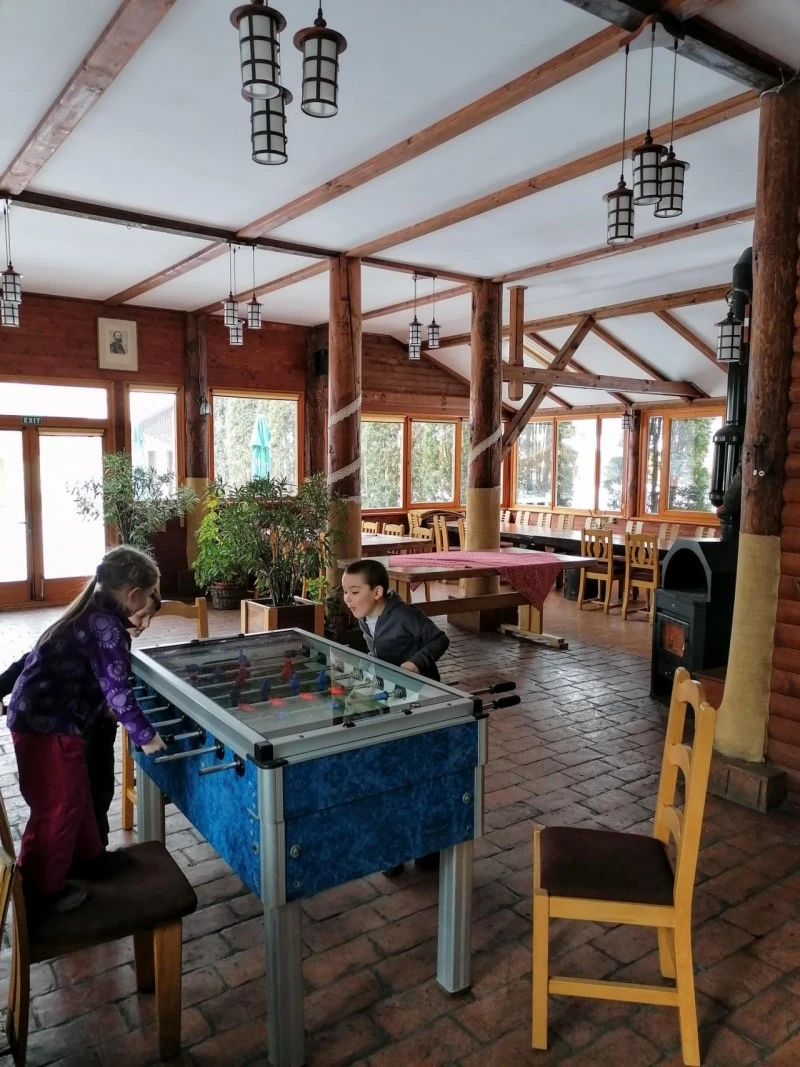 Cazare Sub Cetate - Pensiunea și camping Zetevár | Zeteváralja - Zetavár Panzió és Kemping*** . Imaginea poate fi supusă drepturilor de autor. Se recomandă contactarea titularului drepturilor.