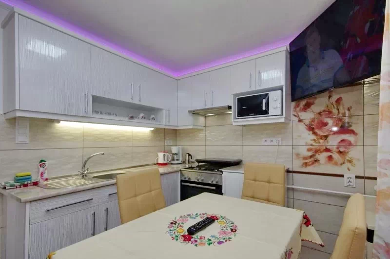 Jula Cazare | Apartament (K1355-4) Imaginea poate fi supusă drepturilor de autor. Se recomandă contactarea titularului drepturilor.