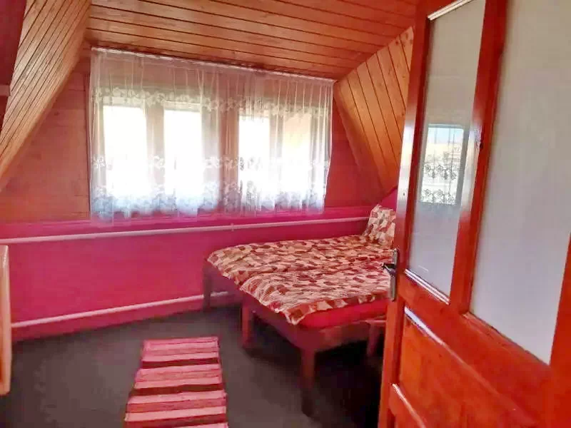 Zetea Cazare | Sat de vacanță (K0515-15) Imaginea poate fi supusă drepturilor de autor. Se recomandă contactarea titularului drepturilor.