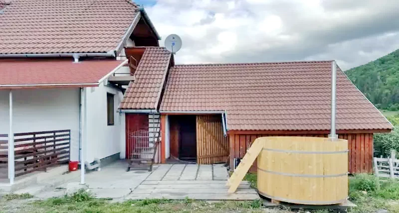 Zetea Cazare | Sat de vacanță (K0515-24) Imaginea poate fi supusă drepturilor de autor. Se recomandă contactarea titularului drepturilor.