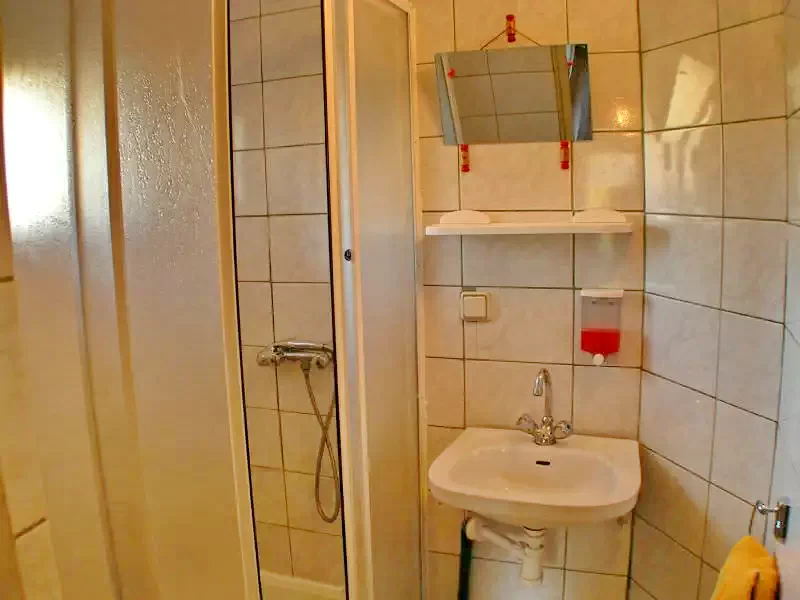 Borșa Cazare | Motel (K0713-15) Imaginea poate fi supusă drepturilor de autor. Se recomandă contactarea titularului drepturilor.