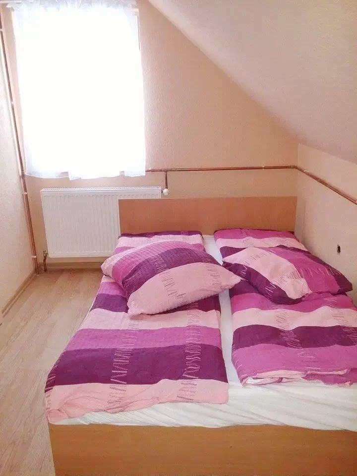 Pasul Bucin Cazare | Motel (K0137-15) Imaginea poate fi supusă drepturilor de autor. Se recomandă contactarea titularului drepturilor.