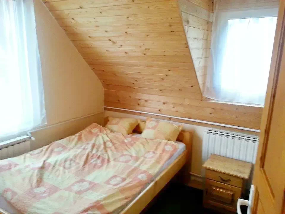 Cazare Bucin - Pensiunea Kamilla*** | Bucsin-tető - Kamilla Panzió***. Imaginea poate fi supusă drepturilor de autor. Se recomandă contactarea titularului drepturilor.