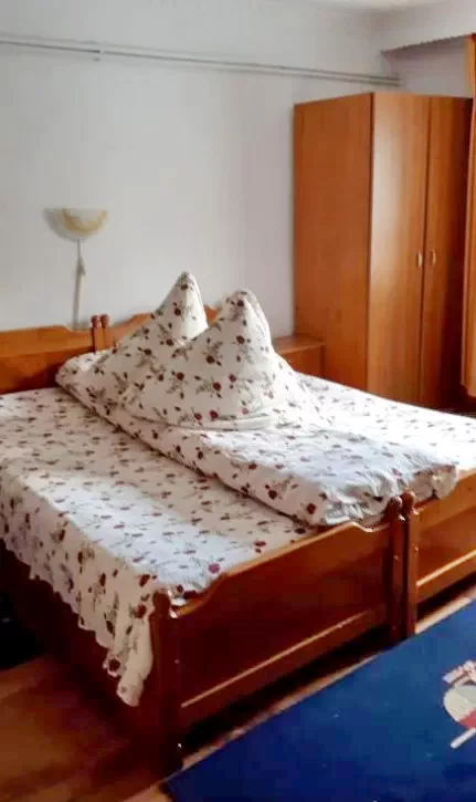 Csalhó Szállás | Motel (K0493-22) A kép szerzői jogvédelem alatt állhat. Javasolt a kapcsolatfelvétel a jog tulajdonossal.