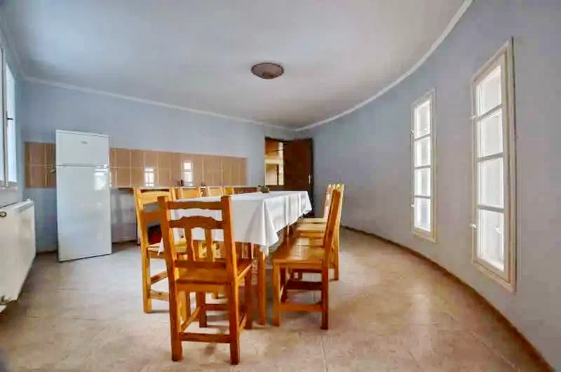 Ceahlău Cazare | Motel (K0701-5) Imaginea poate fi supusă drepturilor de autor. Se recomandă contactarea titularului drepturilor.