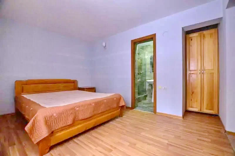 Ceahlău Cazare | Motel (K0701-11) Imaginea poate fi supusă drepturilor de autor. Se recomandă contactarea titularului drepturilor.