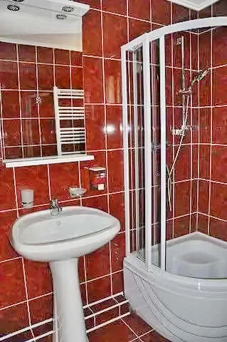 Csalhó Szállás | Motel (K0701-16) A kép szerzői jogvédelem alatt állhat. Javasolt a kapcsolatfelvétel a jog tulajdonossal.