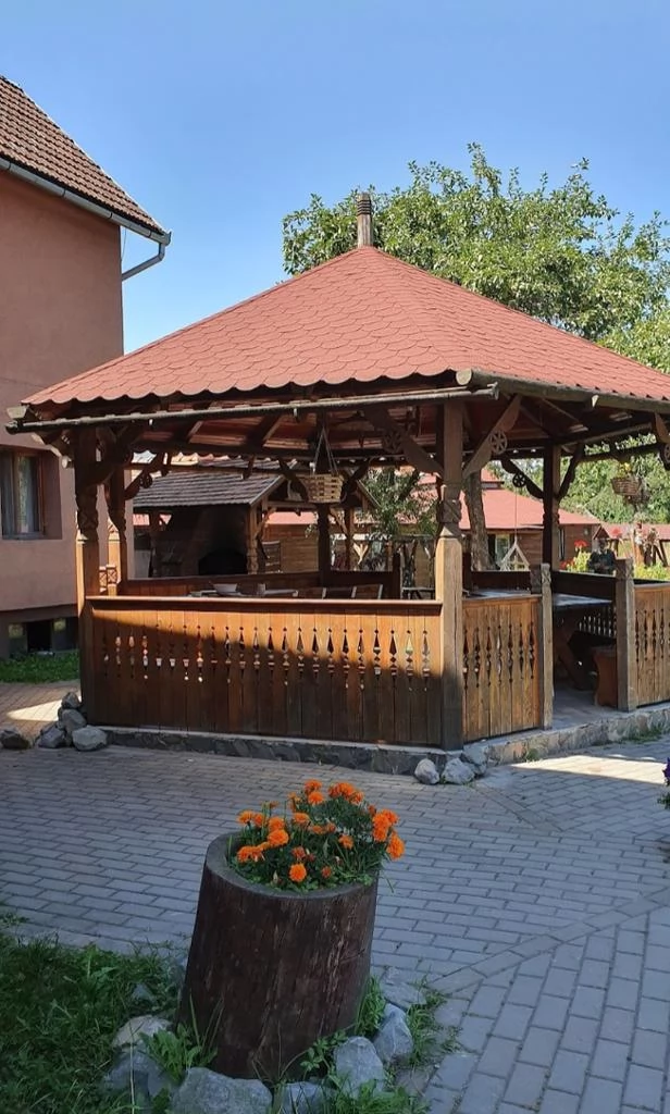 Kovászna Szállás | Motel (K1443-25) A kép szerzői jogvédelem alatt állhat. Javasolt a kapcsolatfelvétel a jog tulajdonossal.