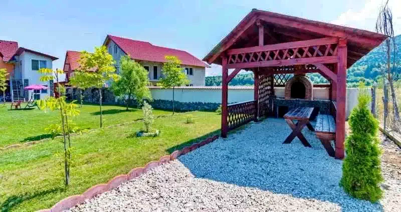 Sâmbăta de Sus Cazare | Motel (K0900-60) Imaginea poate fi supusă drepturilor de autor. Se recomandă contactarea titularului drepturilor.