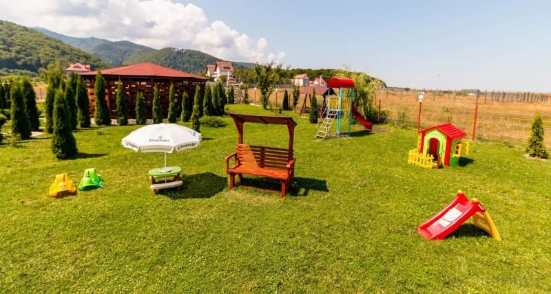 Cazare Sâmbăta de Sus - Pensiunea Mountainking*** | Felsőszombatfalva - Mountainking Panzió*** . Imaginea poate fi supusă drepturilor de autor. Se recomandă contactarea titularului drepturilor.