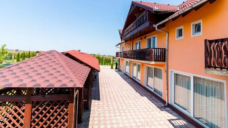 Sâmbăta de Sus Cazare | Motel (K0900-84) Imaginea poate fi supusă drepturilor de autor. Se recomandă contactarea titularului drepturilor.