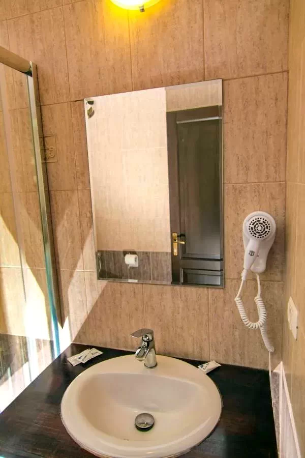 Sâmbăta de Sus Cazare | Motel (K0788-7) Imaginea poate fi supusă drepturilor de autor. Se recomandă contactarea titularului drepturilor.