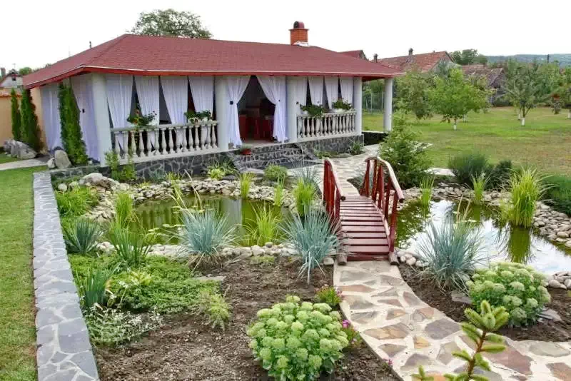 Cristuru Secuiesc Cazare | Motel (K1251-24) Imaginea poate fi supusă drepturilor de autor. Se recomandă contactarea titularului drepturilor.