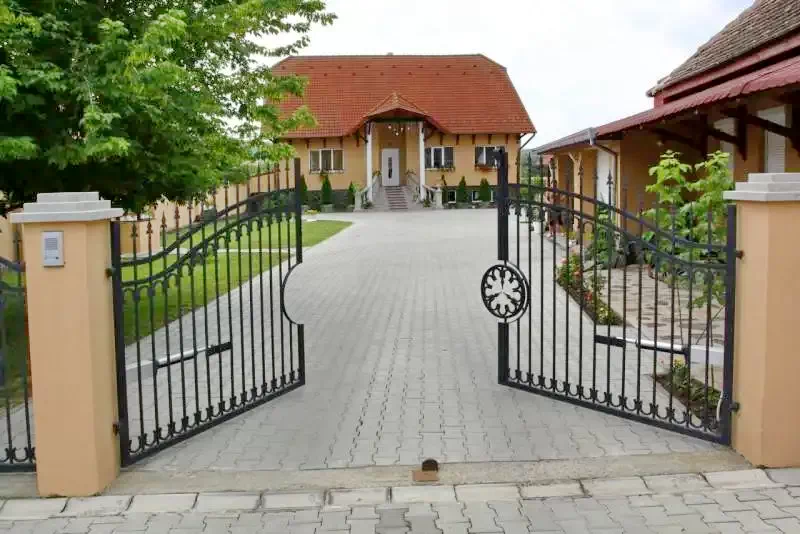 Székelykeresztúr Szállás | Motel (K1251-27) A kép szerzői jogvédelem alatt állhat. Javasolt a kapcsolatfelvétel a jog tulajdonossal.