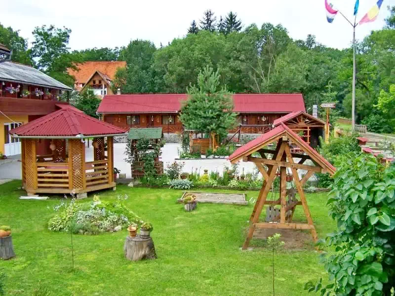 Corund Cazare | Hotel**** (K0033-38) Imaginea poate fi supusă drepturilor de autor. Se recomandă contactarea titularului drepturilor.