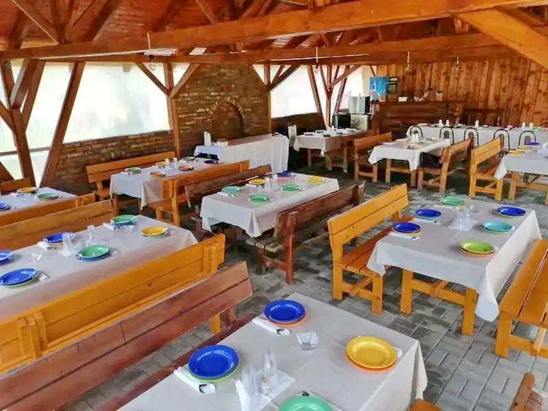 Corund Cazare | Motel (K0113-1) Imaginea poate fi supusă drepturilor de autor. Se recomandă contactarea titularului drepturilor.