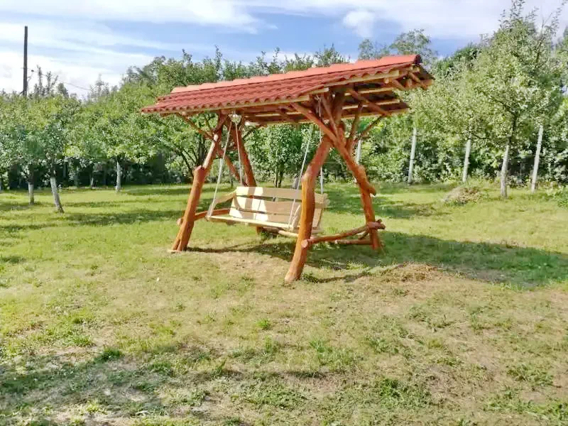 Corund Cazare | Motel (K0113-7) Imaginea poate fi supusă drepturilor de autor. Se recomandă contactarea titularului drepturilor.