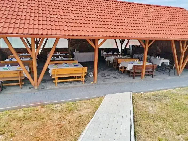 Corund Cazare | Motel (K0113-10) Imaginea poate fi supusă drepturilor de autor. Se recomandă contactarea titularului drepturilor.