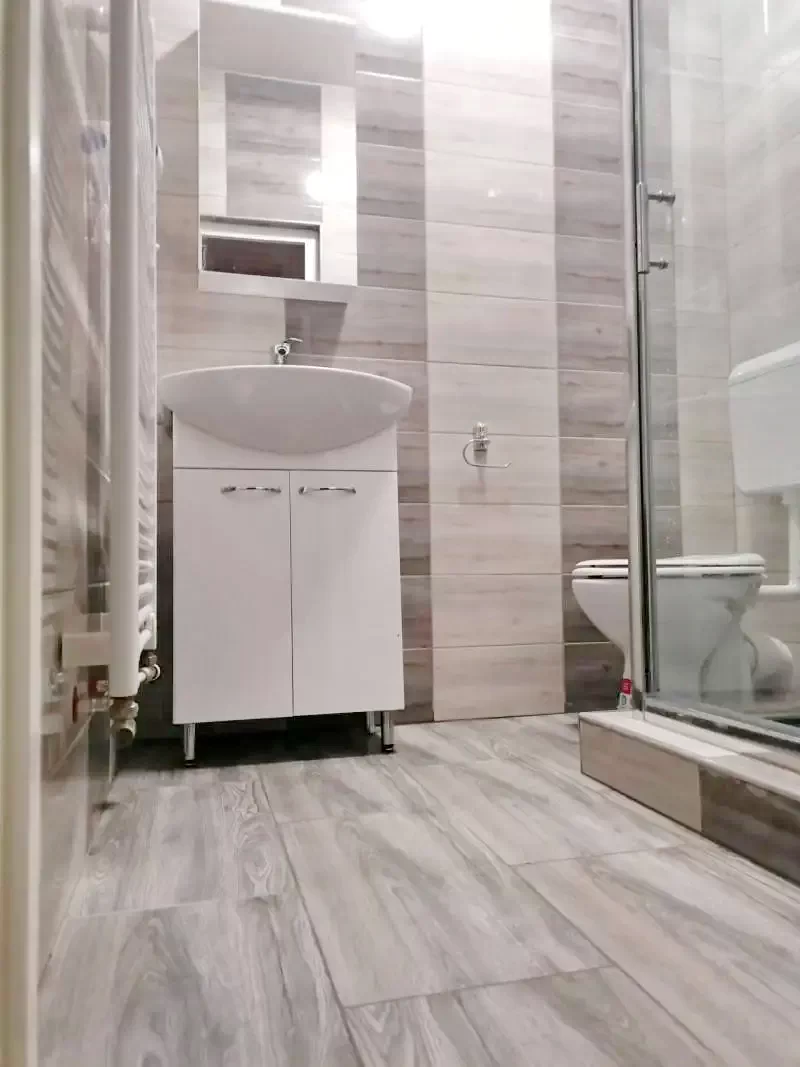 Korond Szállás | Motel (K0113-17) A kép szerzői jogvédelem alatt állhat. Javasolt a kapcsolatfelvétel a jog tulajdonossal.