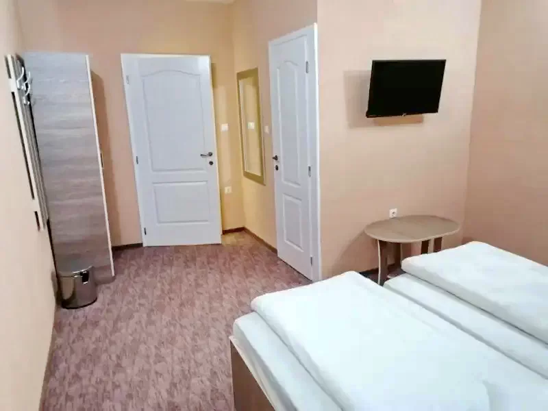 Korond Szállás | Motel (K0113-21) A kép szerzői jogvédelem alatt állhat. Javasolt a kapcsolatfelvétel a jog tulajdonossal.