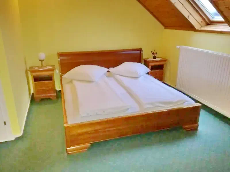 Korond Szállás | Motel (K0113-24) A kép szerzői jogvédelem alatt állhat. Javasolt a kapcsolatfelvétel a jog tulajdonossal.