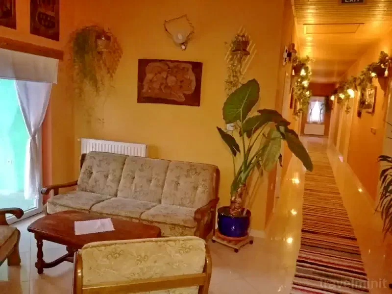 Corund Cazare | Motel (K0113-56) Imaginea poate fi supusă drepturilor de autor. Se recomandă contactarea titularului drepturilor.