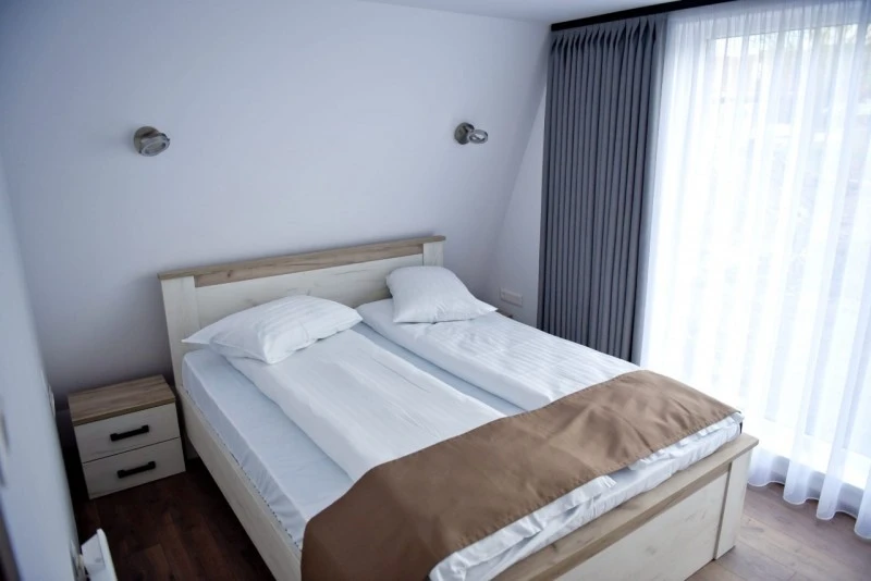 Korond Szállás | Motel (K0113-60) A kép szerzői jogvédelem alatt állhat. Javasolt a kapcsolatfelvétel a jog tulajdonossal.