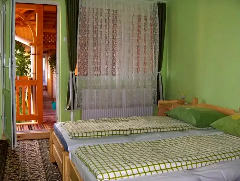 Korond Szállás | Motel (K0145-8) A kép szerzői jogvédelem alatt állhat. Javasolt a kapcsolatfelvétel a jog tulajdonossal.