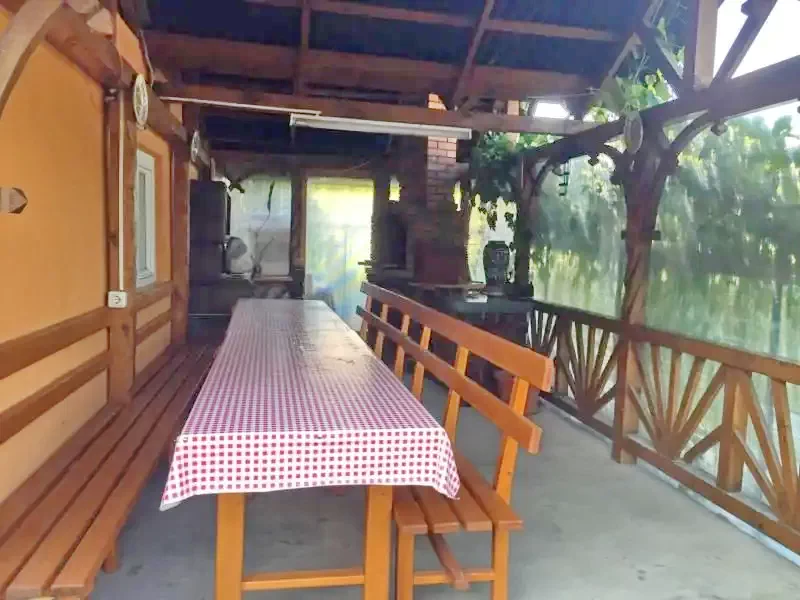 Korond Szállás | Motel (K0145-18) A kép szerzői jogvédelem alatt állhat. Javasolt a kapcsolatfelvétel a jog tulajdonossal.