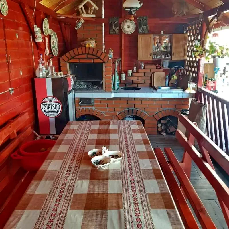 Korond Szállás | Motel (K0194-12) A kép szerzői jogvédelem alatt állhat. Javasolt a kapcsolatfelvétel a jog tulajdonossal.