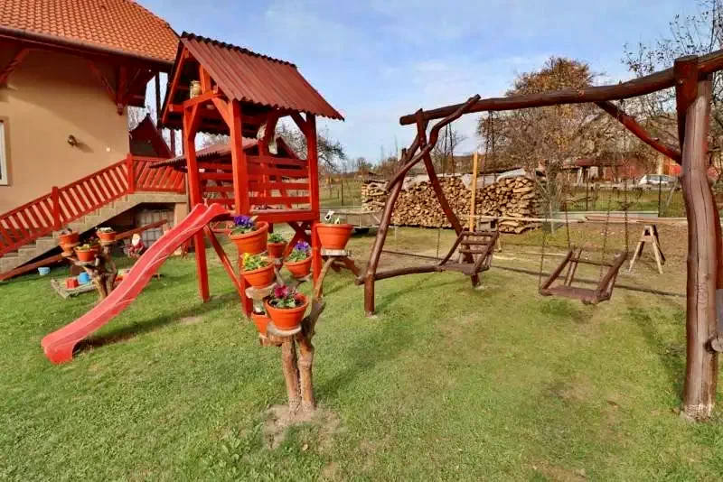 Korond Szállás | Motel (K0194-30) A kép szerzői jogvédelem alatt állhat. Javasolt a kapcsolatfelvétel a jog tulajdonossal.