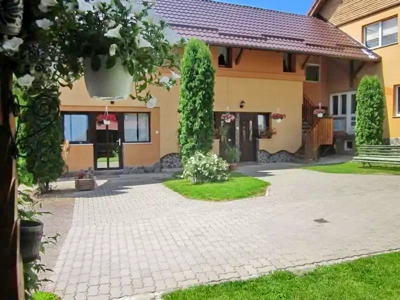 Corund Cazare | Motel (K0259-1) Imaginea poate fi supusă drepturilor de autor. Se recomandă contactarea titularului drepturilor.