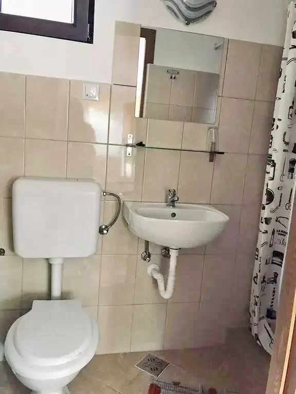 Corund Cazare | Motel (K0259-8) Imaginea poate fi supusă drepturilor de autor. Se recomandă contactarea titularului drepturilor.