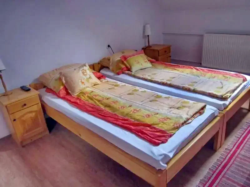 Corund Cazare | Motel (K0259-10) Imaginea poate fi supusă drepturilor de autor. Se recomandă contactarea titularului drepturilor.