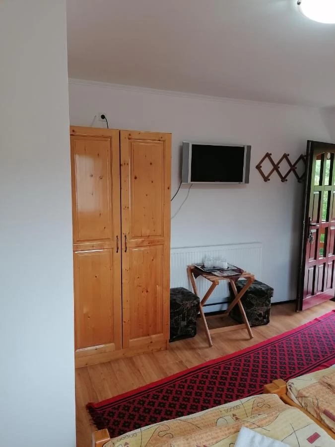 Corund Cazare | Sat de vacanță (K0277-18) Imaginea poate fi supusă drepturilor de autor. Se recomandă contactarea titularului drepturilor.