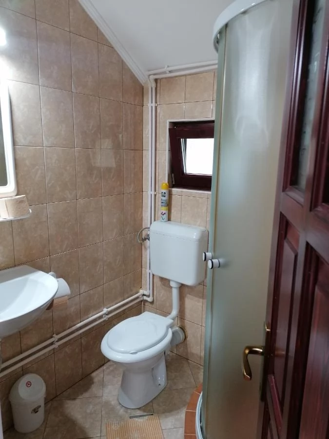 Corund Cazare | Cabană (K0277-21) Imaginea poate fi supusă drepturilor de autor. Se recomandă contactarea titularului drepturilor. Corund Cazare | Cabană (K0277-21) Imaginea poate fi supusă drepturilor de autor. Se recomandă contactarea titularului drepturilor.